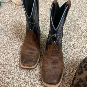 Kids ARIAT leather boots